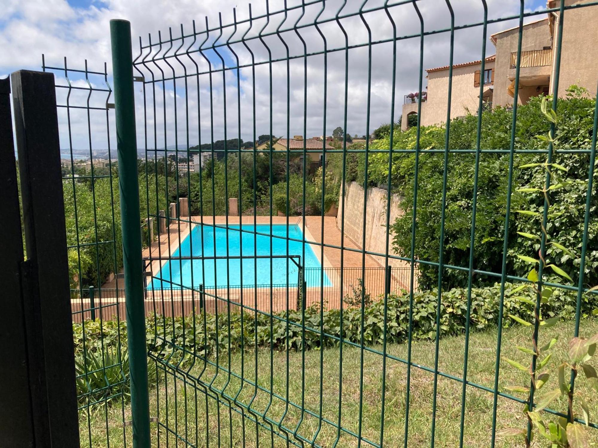 קאן סור מר T2 Traversant Avec Une Grande Terrasse Et Piscine מראה חיצוני תמונה